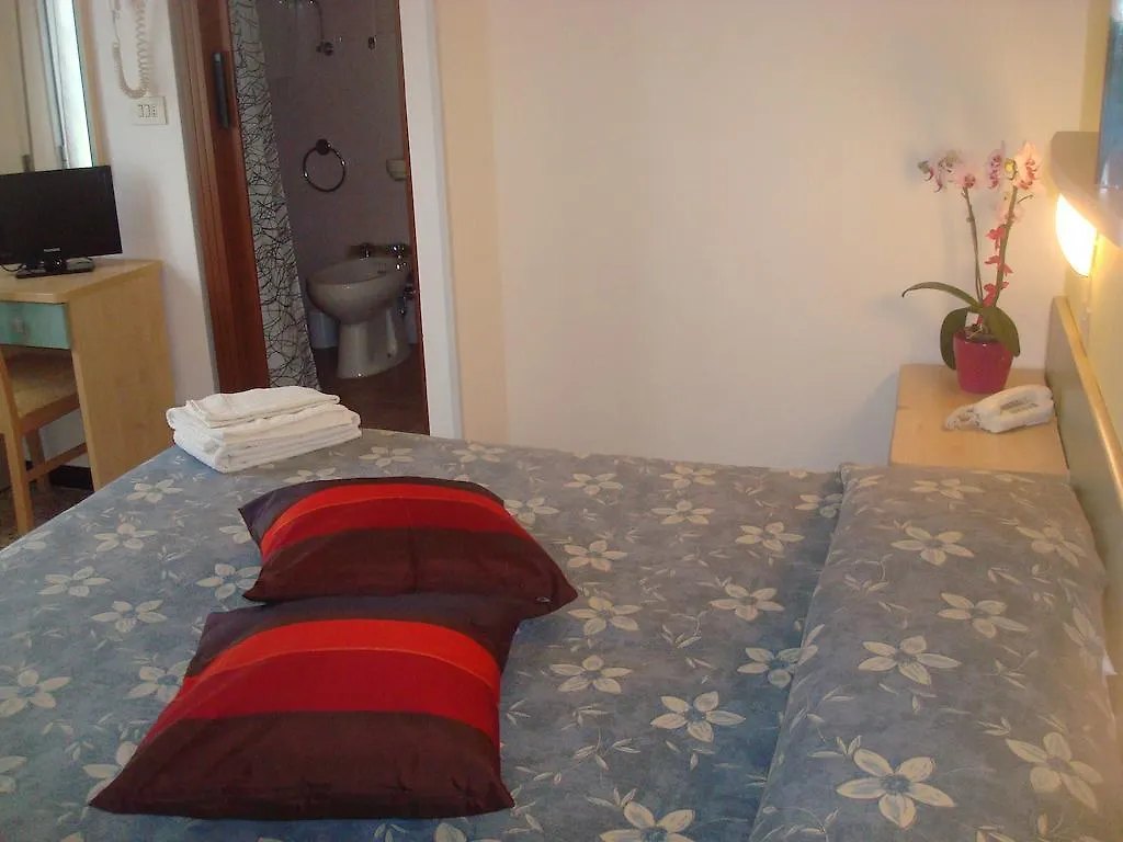 Hotel Villa Ersilia Rimini B&B 2*,  Italia