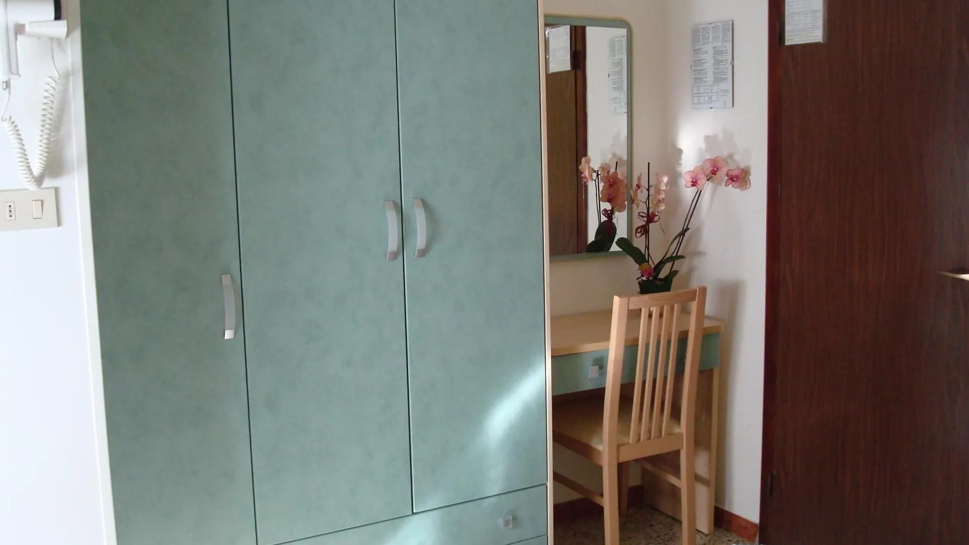 Hotel Villa Ersilia Rimini B&B 2*,